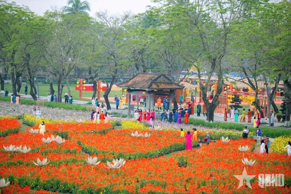 Bản sắc Tết Huế